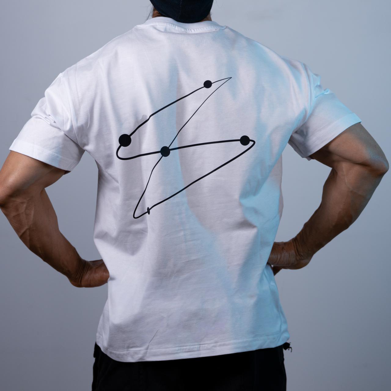Basic Boom Playera Oversize - Essentials